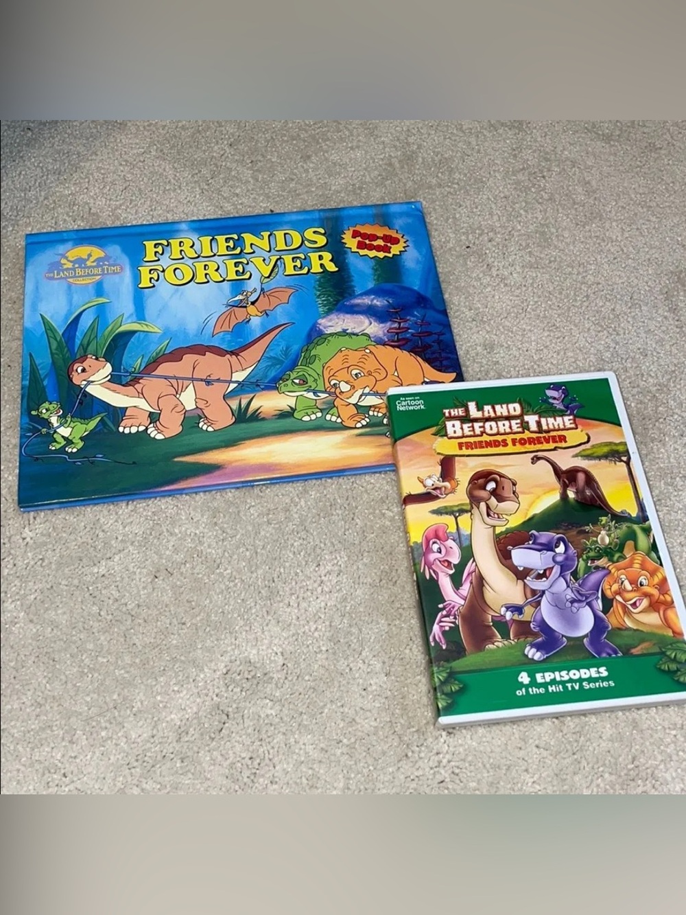 LAND BEFORE TIME POP UP BOOK & DVD